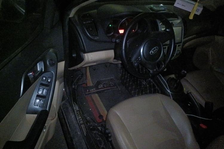 Used Kia Forte 2011 1.6L MT GLS
