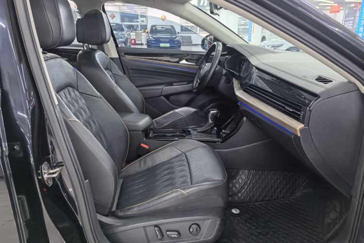 Used Volkswagen Passat 2020 Restyled 380TSI Luxury Edition China VI Standard
