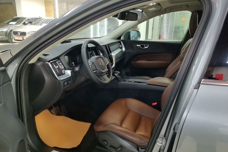 Used Volvo XC60 2020 T5 4x4 Zhiyi Luxury Edition