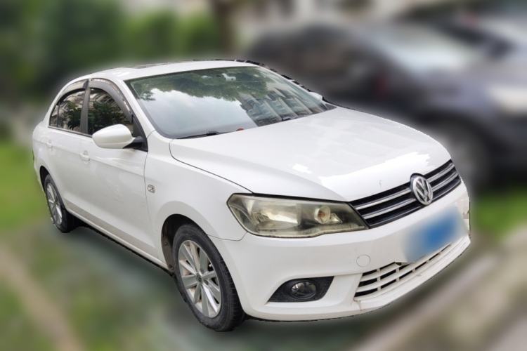 Used Volkswagen Jetta 2015 Value Edition 1.6L Automatic Comfort Version Front Right 45 Deg