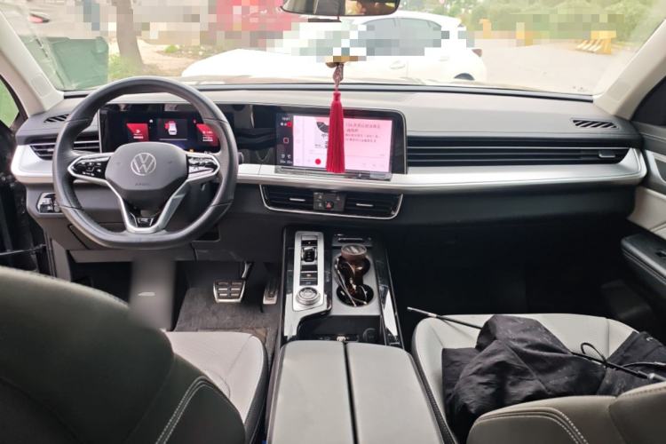 Used Volkswagen Tavendor 2024 380TSI All-Wheel Drive R-Line Cruise Edition