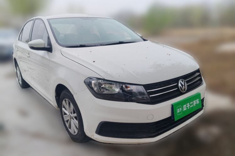 Used Volkswagen Santana 2016 1.6L Automatic Fashion Edition Front Right 45 Deg