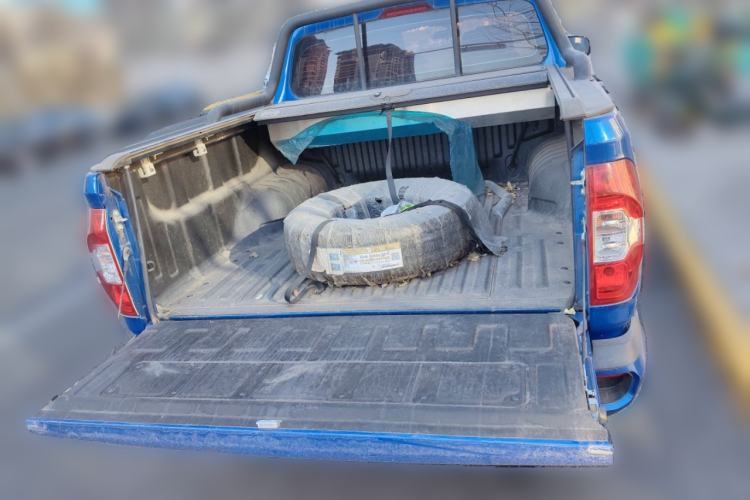 Used SAIC MAXUS T60 2017 2.0T Gasoline Automatic Two-Wheel Drive High-Ride Comfort-Grade Standard Cabin
