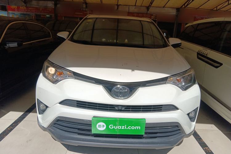 Used Toyota RAV4 2016 2.0L CVT Two-Wheel Drive Fashion Edition China V Standard