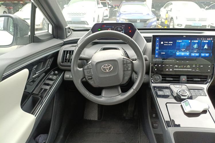 Used Toyota BZ 4X 2024 615 MAX Version Steering Wheel