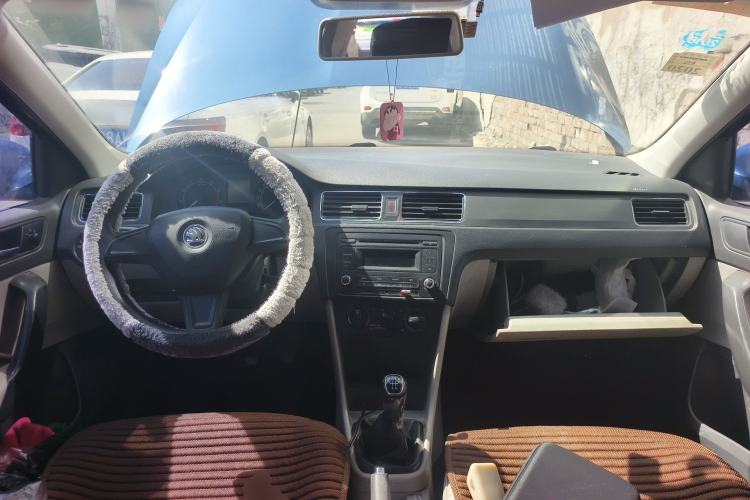 Used Skoda Rapid 2016 1.6L Manual Trend Edition
