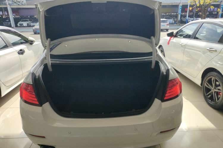 Used BMW 5 Series 2017 525Li Leading Model