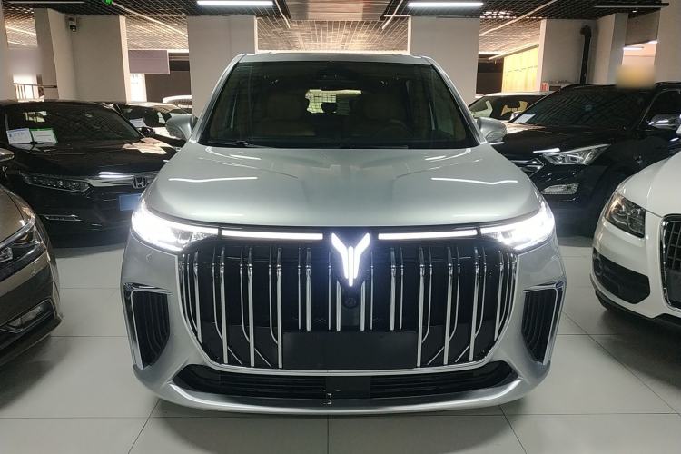 Used VOYAH Dream 2022 Low-Carbon Edition Dream+ Smart Enjoyment Package Front