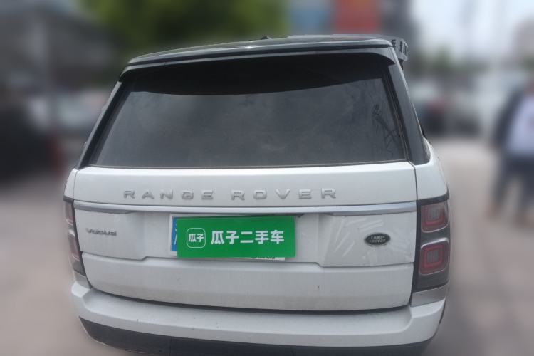 Used Land Rover Range 2022 3.0 L6 400 PS Classic Extended Version Rear