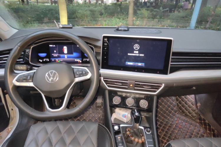 Used Volkswagen Sagitar 2023 280TSI DSG Beyond Lite Edition Center Console