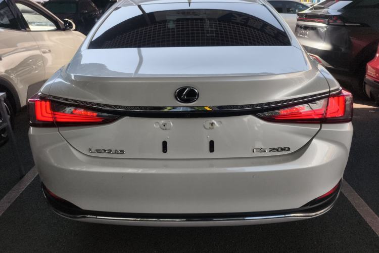 Used Lexus ES 2021 200 Excellence Edition