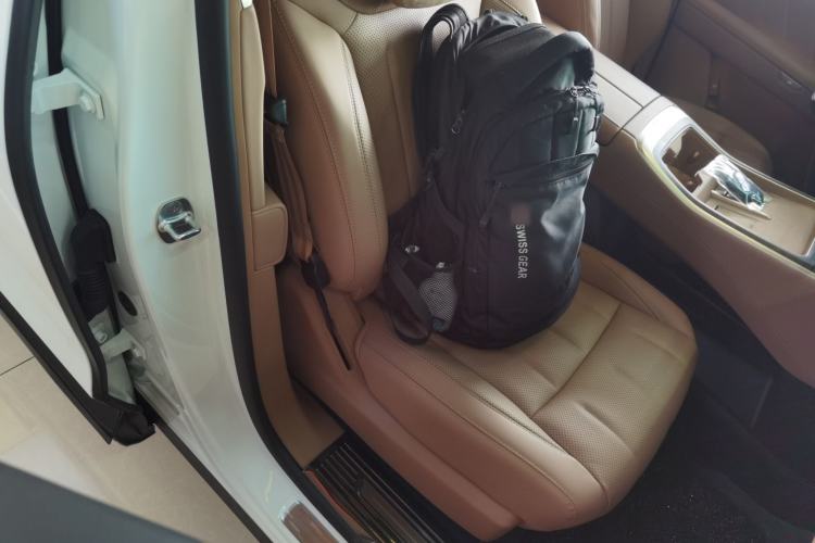 Used ONVO Luxeed L90 2025 Model—Max Six-Seater Version
