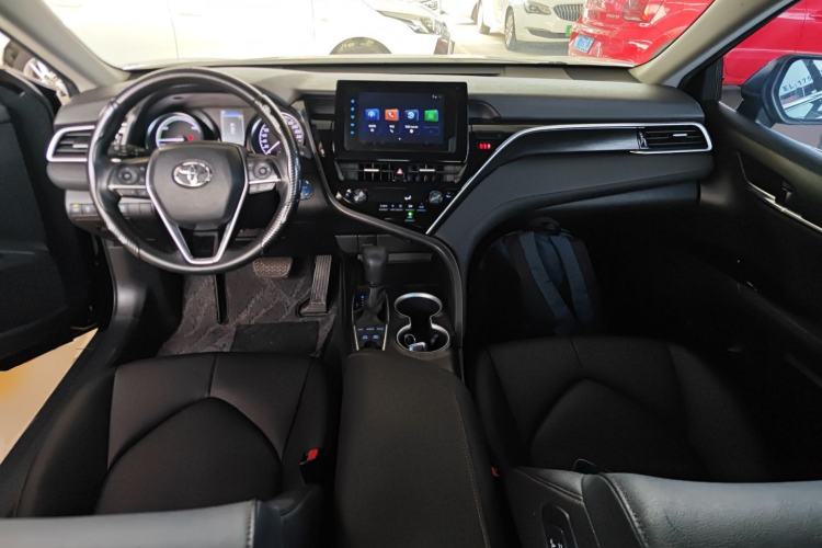 Used Toyota Camry 2021 Dual-Motor 2.5 HGVP Leading Edition Center Console