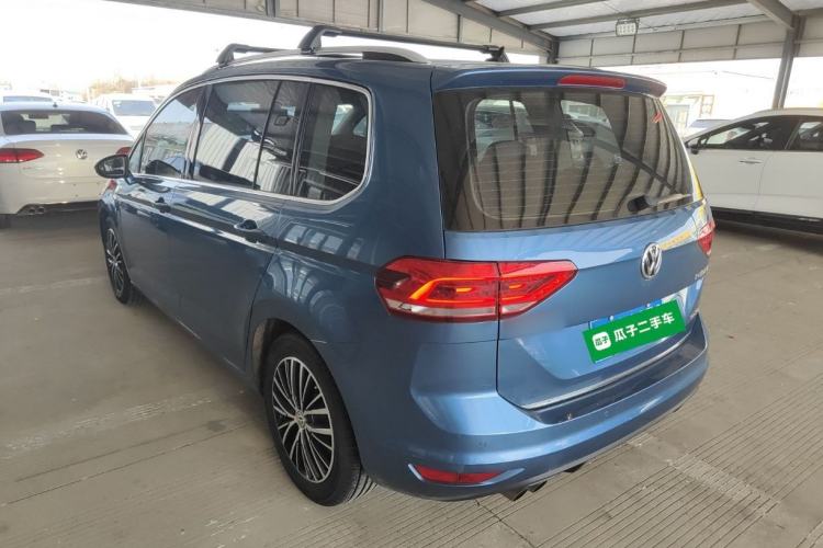 Used Volkswagen Touran 2018 Volkswagen Touran L 280TSI DSG Luxury Edition 7 Seats
