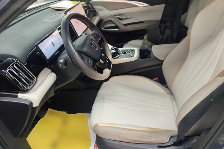 Used BYD Song Pro New Energy 2023 Champion Edition DM-i 110KM Beyond Model Left Front Seat