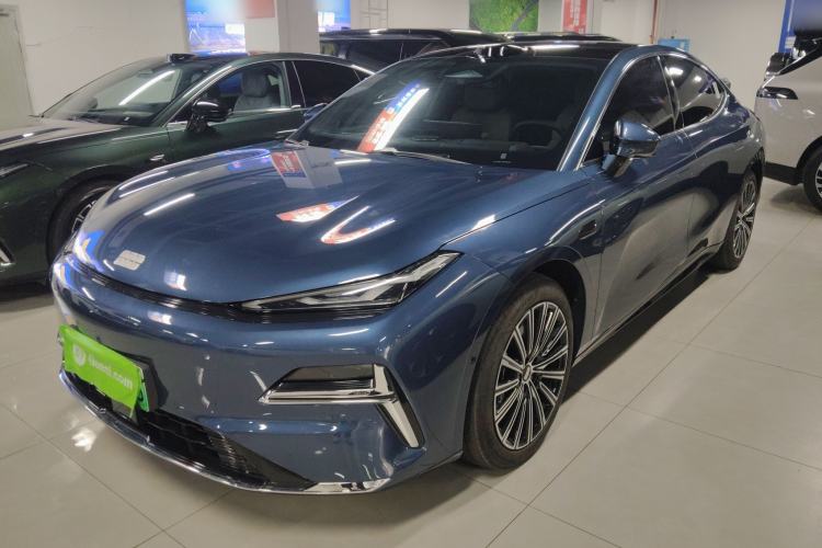 Used Geely Galaxy 8 2025 130km EM-P Starship Edition