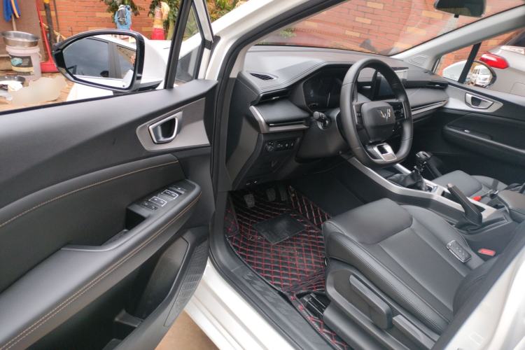 Used Wuling Jiachen 2022 1.5T Manual Comfort & Dynamic Version
