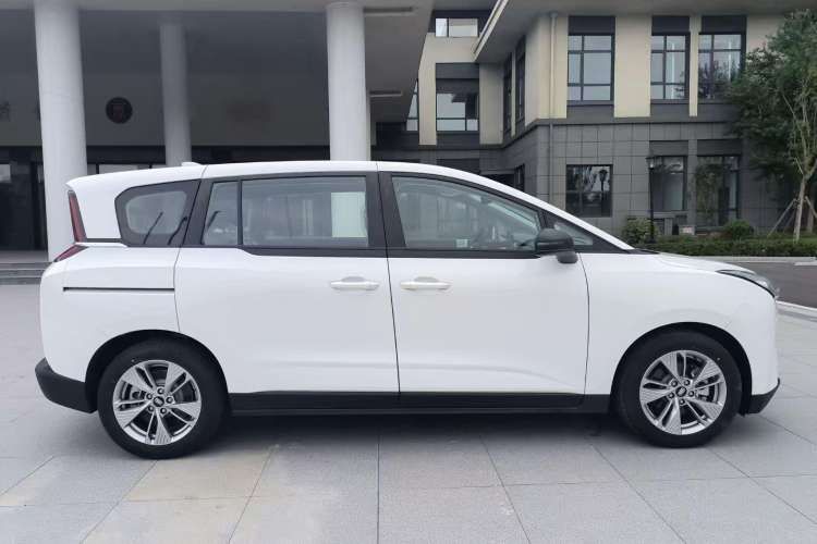 Used Bestune NAT 2023 PRO Comfortable Travel Extended Range Battery-Swap Version 401km
