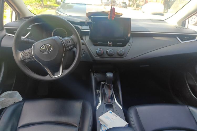 Used Toyota Corolla 2022 1.2T S-CVT Pioneer PLUS Edition Center Console