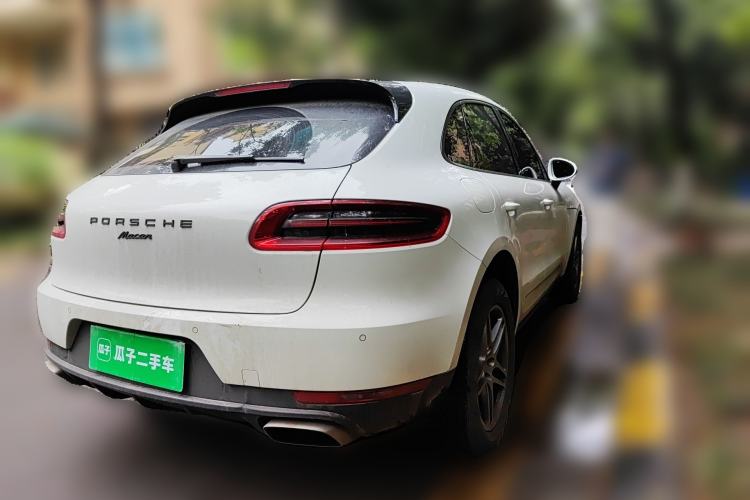 Used Porsche Macan 2017 Macan 2.0T Rear Right 45 Deg