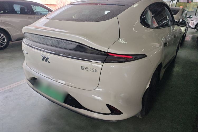 Used IM LS6 2023 Max Standard Edition
