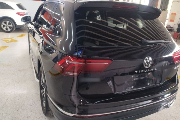 Used Volkswagen Tiguan L 2024 330TSI Automatic Two-Wheel Drive R-Line Enhanced Edition Rear Left 45 Deg