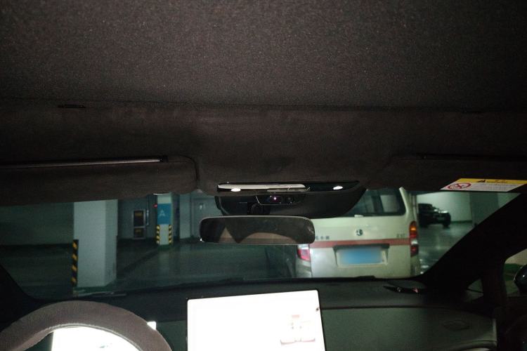 Used Nissan N7 2025 625 Max Headliner