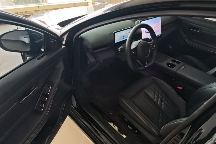 Used Baojun Enjoy 2025 Plug-in Hybrid 140km Luxury Edition