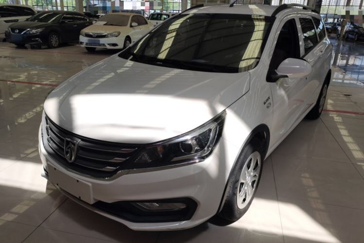 Used Baojun 310W 2017 1.5L Manual Comfort Version China VI Emission Standard