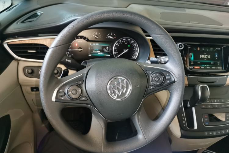 Used Buick GL8 2017 ES 28T Comfort Model China V Standard Steering Wheel