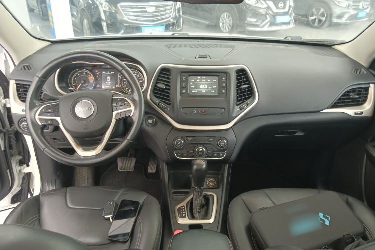 Used Jeep Cherokee 2016 2.4L Leading Edition