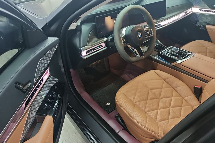 Used BMW 7 Series 2023 735Li M Sport Package
