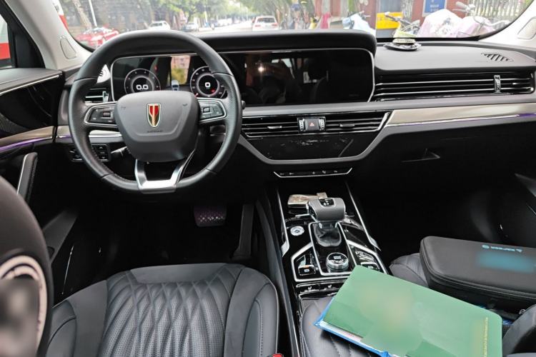 Used Hongqi HS5 2022 Revised Version 2.0T Smart Connect Flagship Edition Center Console