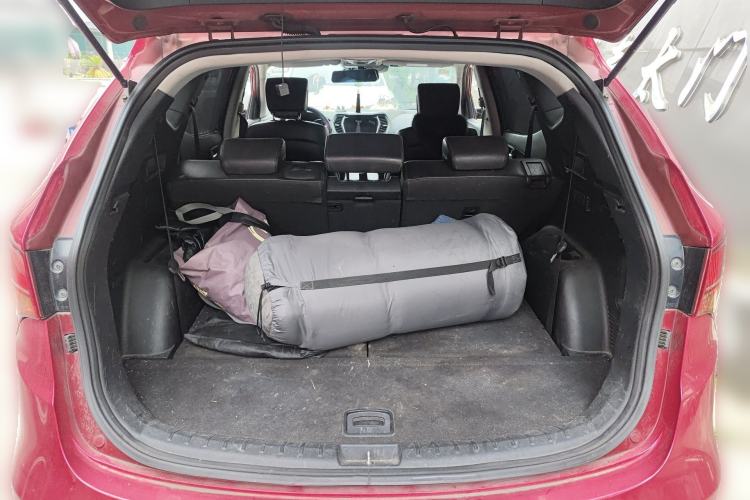 Used Hyundai Santa Fe 2013 2.0T Automatic All-Wheel Drive Top Trim Trunk