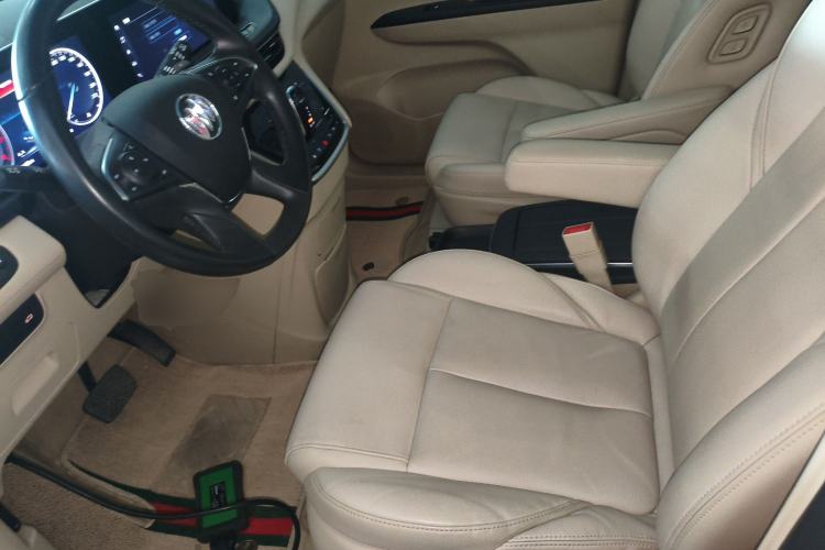 Used Buick GL8 2022 ES Landtrek 653T Luxury Edition
