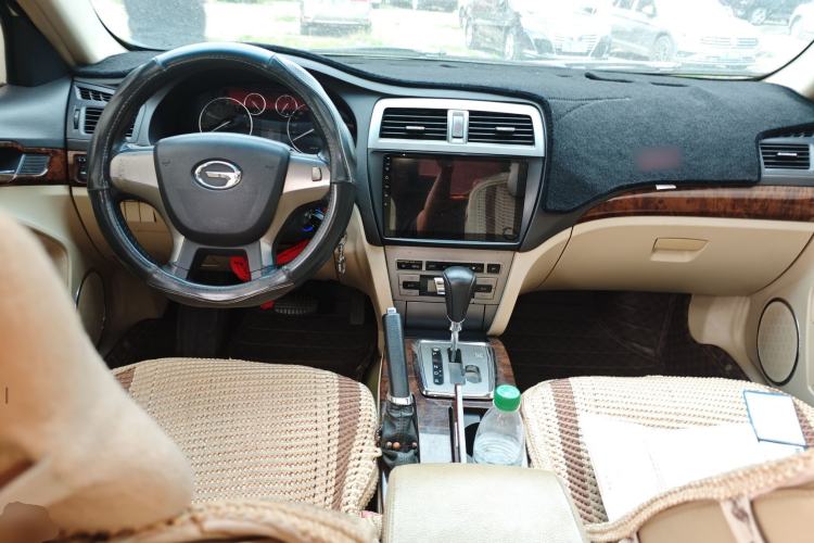 Used GAC Trumpchi GA5 2011 2.0L Automatic Elite Edition Center Console