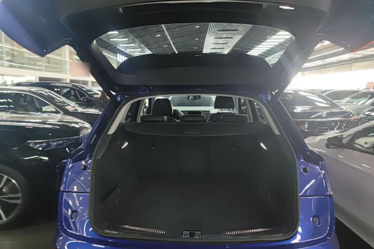 Used Audi Q5L 2020 Updated 40 TFSI Prestige Fashion Edition Trunk