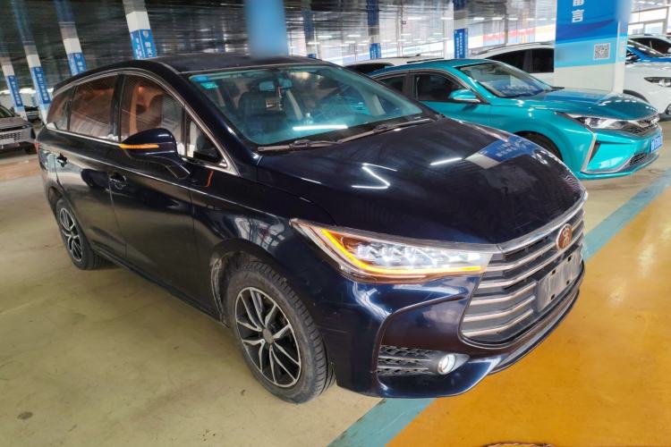 Used BYD Song MAX 2017 1.5T Manual Smart Connect Luxury 7-Seater