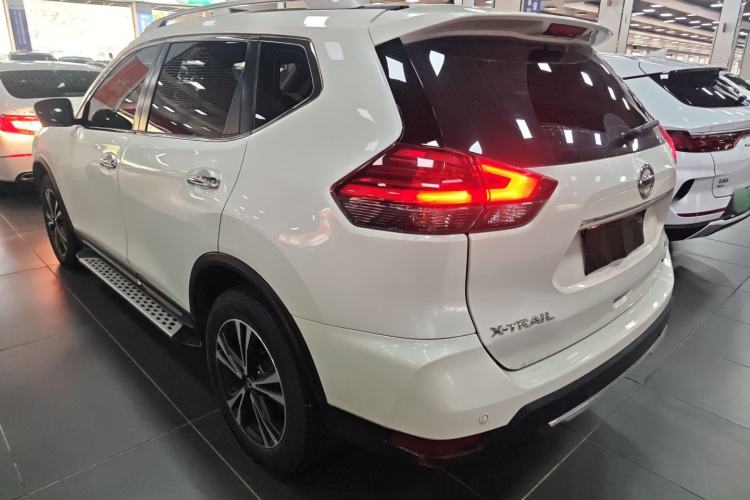 Used Nissan X-Trail 2019 2.5L CVT Smart Connect Luxury Edition 4WD
