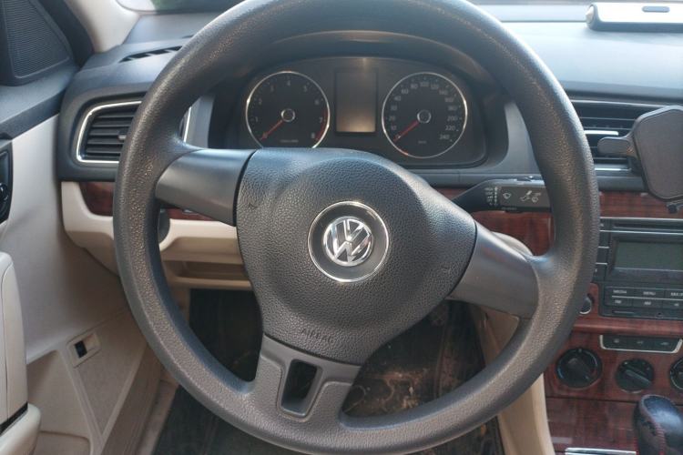 Used Volkswagen Lavida 2013 Restyled Classic 1.6L Automatic Comfort Edition