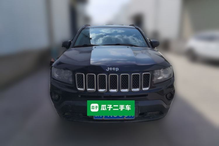 Used Jeep Compass 2013 2.0L two-wheel drive sport version
