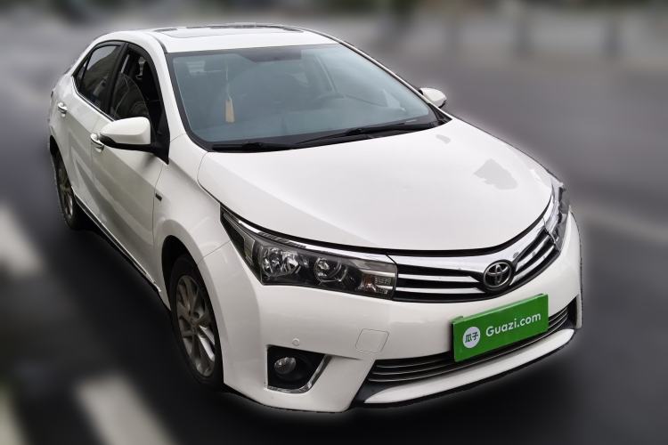 Used Toyota Corolla 2014 1.6L CVT GL-i Leather Edition Front Right 45 Deg