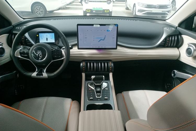 Used BYD Yuan PLUS 2024 Honor Edition 430KM Beyond Model Center Console