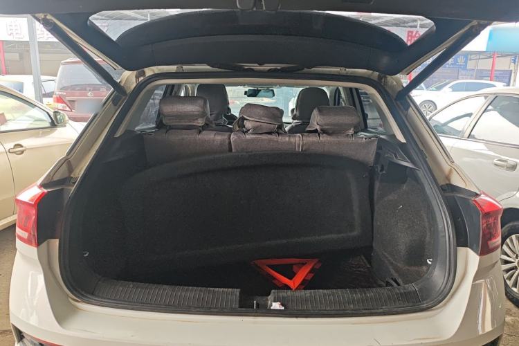 Used Volkswagen T-ROC 2022 280TSI DSG Two-Wheel Drive Elite PLUS Trunk