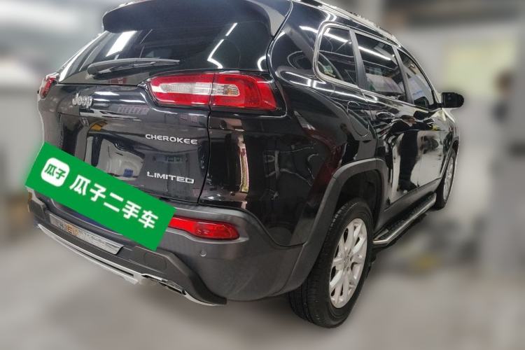 Used Jeep Cherokee 2017 2.4L Leading Edition