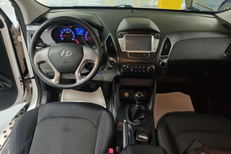 Used Hyundai ix35 2015 2.0L Manual Two-Wheel Drive Comfort Version China IV Standard