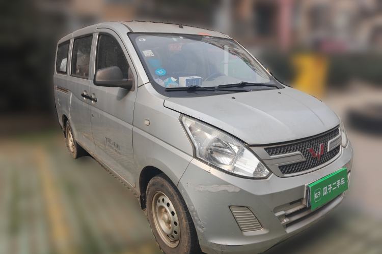 Used Wuling Rongguang V 2015 1.2L Practical Model
