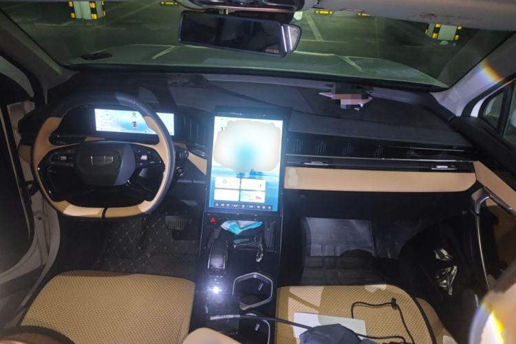 Used Geely Auto FX11 2023 1.5TD DCT Prestige Edition Interior 2