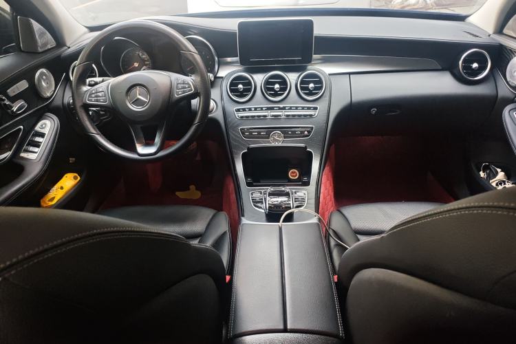 Used Mercedes-Benz C-Class 2018 C 200 L Sport Edition Center Console