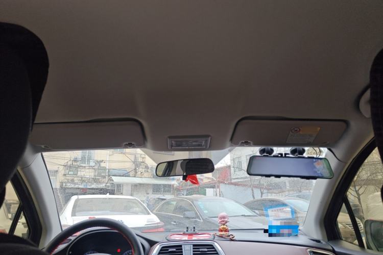 Used Suzuki Vitara S-Cross 2017 1.6L Manual Two-Wheel Drive Urban Fashion Model
